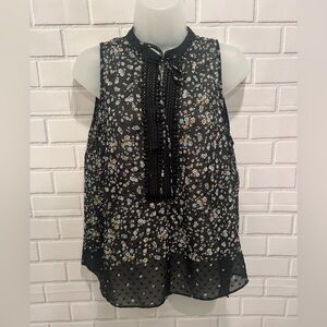 Q & A women black floral minimalist  sleeveless beautiful blouse/size M